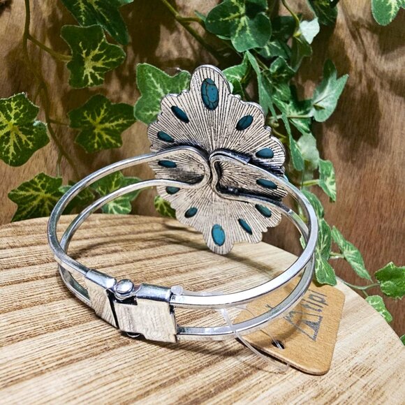 Silver Cuff Southwestern Style Bracelet. Turquoise and Red Faux Stones. NWT. - Picture 3 of 9